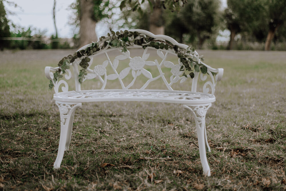 Witte loveseat